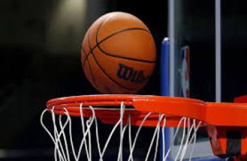 ثاندر حامل اللقب يحسم المركز الأول في القسم الغربي