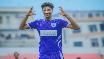 شعب إب يعزز هجومه بالتعاقد مع المهاجم الجلاد الكابتن عبد الله عوله