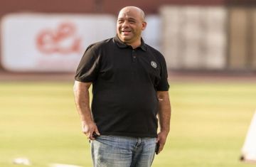 النادي الأهلي ينفي استقالة وليد صلاح الدين