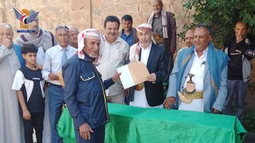 تكريم المبرزين من عمال النظافة بالمنطقة الثانية بإب