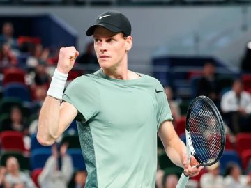 الإسباني ألكاراز والإيطالي سينر يتأهلان لربع نهائي بطولة مونتي كارلو للتنس