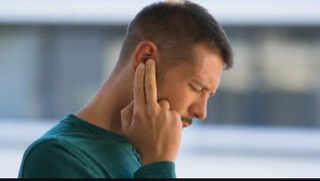 دراسة: مادة في الدماغ تكشف سر طنين الأذن