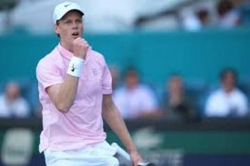 سينر يسحق نوري ويبلغ دور الثمانية في بطولة مدريد للتنس