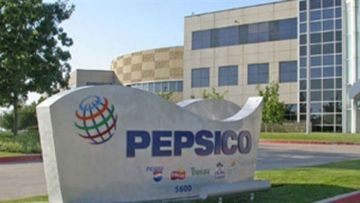 بيبسيكو تتوقع موجة غلاء لمنتجاتها مدفوعة بتوترات الشرق الأوسط
