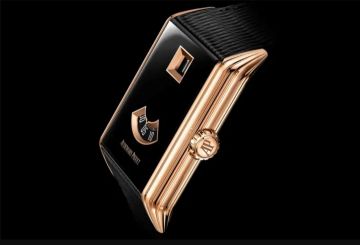 الساعات القافزة: حين يكسر الزمن رتابة الدوران