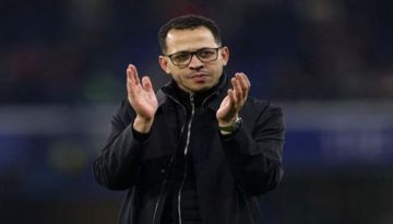 نهاية المشوار.. تشيلسي يطيح بمدربه ليام روزينيور