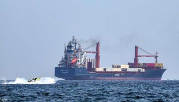 الجيش البريطاني: إيران تهاجم سفينتين شمالي سواحل عمان