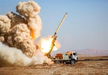 الثوري الإيراني ينفذ الموجة 98 من الوعد الصادق 4 باستهداف مقار قيادية وعسكرية أمريكية وصهيونية الثوري الإيراني ينفذ الموجة 98 من الوعد الصادق 4 باستهداف مقار قيادية وعسكرية أمريكية وصهيونية