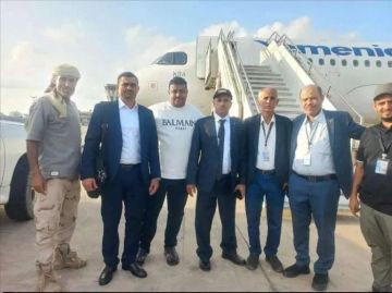 مفاجأة مدوية.. منافس الزبيدي الأول يغادر فجأة إلى الرياض.. ماذا يخطط لـ عيدروس ؟ مفاجأة مدوية.. منافس الزبيدي الأول يغادر فجأة إلى الرياض.. ماذا يخطط لـ عيدروس ؟