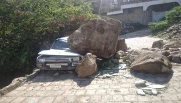 كارثة جديدة تضرب تعز! انهيار صخري مدمر يغلق الطرق ويخلف أضرارا فادحة.. هل نحن آمنون؟