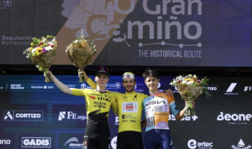 دراج فريق الإمارات يتوج بلقب سباق أو جران كامينيو