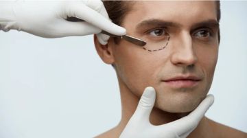 لماذا تتزايد عمليات تجميل الرجال؟ خبراء يوضحون
