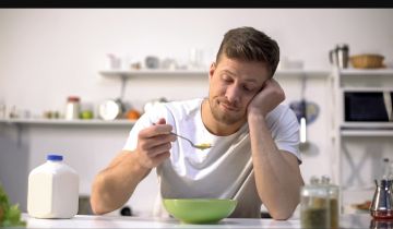 هل تفوت وجبة الإفطار؟ اكتشف لماذا عليك التفكير في تغيير نمطك الغذائي