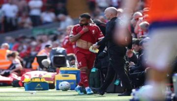 البريميرليج... صلاح يغادر مصابا في فوز ليفربول على كريستال بالاس