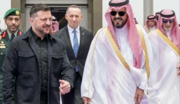رئيس أوكرانيا يصل جدة رئيس أوكرانيا يصل جدة