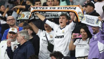 جماهير ريال مدريد تسخر من أتلتيكو بعد إطاحته ببرشلونة