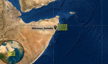 مسلحون يسيطرون على ناقلة نفط ويقتادونها إلى سواحل الصومال.. وإعلان للبحرية البريطانية