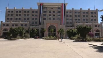 خارجية صنعاء: اليمن ليس على الحياد وحل وضع هرمز إنهاء العدوان على إيران