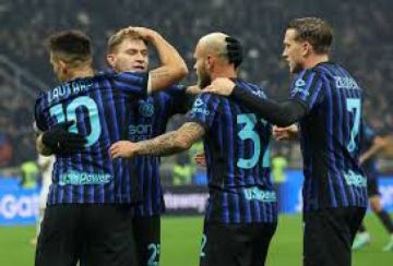 إنتر يقترب من حسم لقب الدوري بفوزه 3-صفر على كالياري