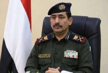 كاتب صحفي يكشف سجونا سرية ويهاجم وزير الداخلية بعدن: لا يملك قرار تغيير شرطي !