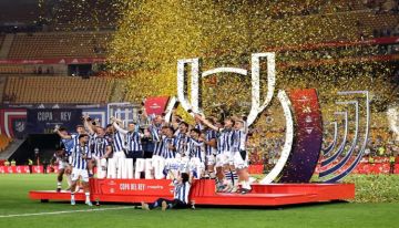 التاريخ يعيد نفسه.. سوسيداد يصفع أتلتيكو مدريد ويتوج بكأس ملك إسبانيا