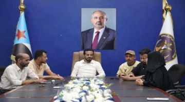 خارجية الانتقالي تشيد بالتحركات الشعبية لحماية مقرات المجلس