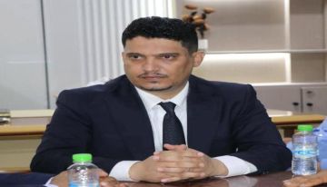 كلمة مؤثرة لمدير عام البريقة بالعاصمة عدن بعد تقديم استقالته وتسليم منصبه