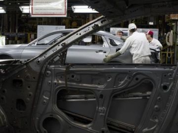 ستيلانتيس وبالانتير تمددان شراكتهما بالذكاء الاصطناعي