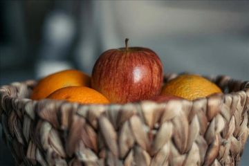 التفاح أم البرتقال: أيهما أفضل لضبط سكر الدم؟
