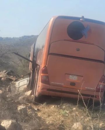 حادث لحافلة نقل جماعي في طريق أبين عدن