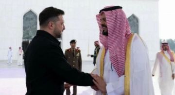 رئيس أوكرانيا يغادر جدة رئيس أوكرانيا يغادر جدة