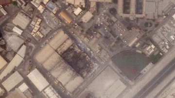 بملابسهم وحقائب الظهر فقط.. جنود البحرية الأمريكية يغادرون المنطقة