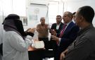 وزير الصحة يقف على سير العمل في عدد من مرافق الرعاية الصحية الأولية بعدن - ye