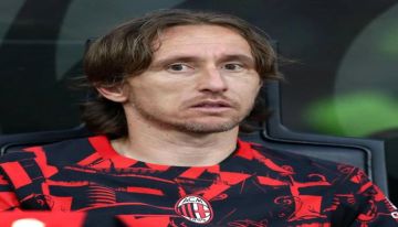 مودريتش يتلقى عرضًا للعودة إلى ريال مدريد عبد الموجود سمير