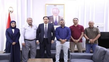 عدن تستعد لعرس رياضي وسياحي كبير..                                
                              وزير الشباب والرياضة يلتقي اللجنة التحضيرية لبطولة مصارعة الذراعين ويطلع على آخر التجهيزات