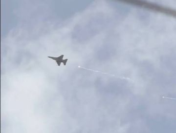 تحليق مكثف لطائرات العدو الإسرائيلي في أجواء محافظة درعا جنوب سوريا