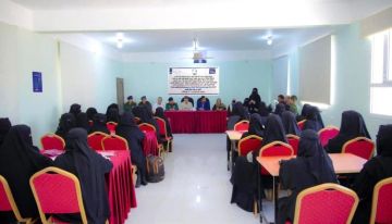 شبوة تدشن دورة لتعزيز قدرات الشرطة النسائية في التعامل مع قضايا النساء والأحداث