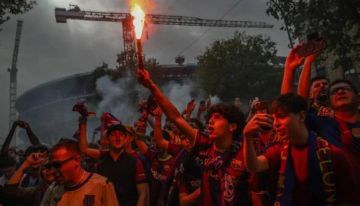 جماهير برشلونة تهاجم حافلة الفريق قبل الكلاسيكو!
