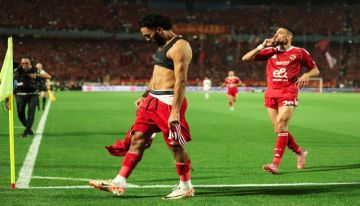الأهلي يسحق الزمالك.. ويمسك بخيوط رفيعة في المنافسة على لقب الدوري