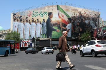 قائد الجيش الباكستاني يزور طهران ضمن مساعي الوساطة التي تقودها بلاده قائد الجيش الباكستاني يزور طهران ضمن مساعي الوساطة التي تقودها بلاده
