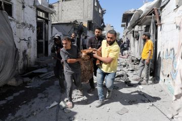استشهاد ثلاثة فلسطينيين وإصابة آخرين في استمرار العدو الإسرائيلي بخرق الهدنة في غزة استشهاد ثلاثة فلسطينيين وإصابة آخرين في استمرار العدو الإسرائيلي بخرق الهدنة في غزة