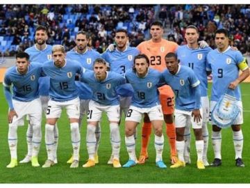 غياب سواريز ونانديز عن تشكيلة أوروجواي في كأس العالم