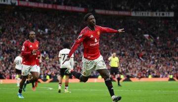 رسميًا.. مانشستر يونايتد يعود لدوري أبطال أوروبا من بوابة ليفربول