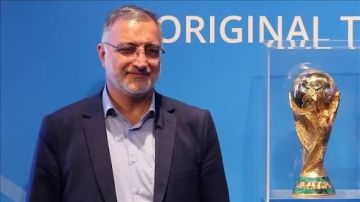 تاج يطالب الفيفا بتقديم ضمانات بعدم تعرض بعثة إيران للإساءة في كأس العالم