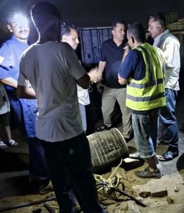 مدير عام كهرباء عدن يتفقد محطتي الملعب والحسوة ويشيد بجهود الفرق الفنية