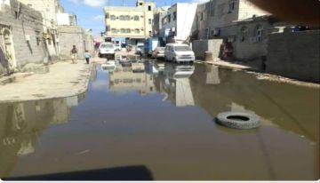 طفح مياه المجاري يغرق حي عبدالقوي بعدن والمواطنون يناشدون التدخل العاجل طفح مياه المجاري يغرق حي عبدالقوي بعدن والمواطنون يناشدون التدخل العاجل