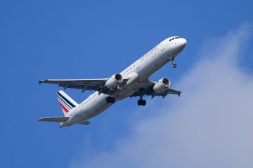قطاع الطيران الفرنسي يخشى تأثره في الخريف بتداعيات أزمة الطاقة قطاع الطيران الفرنسي يخشى تأثره في الخريف بتداعيات أزمة الطاقة