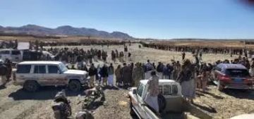 النخوة القبلية تستنهض.. بني مطر بين مطرقة الاعتداء وسندان الحوثي النخوة القبلية تستنهض.. بني مطر بين مطرقة الاعتداء وسندان الحوثي