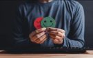 كيف تتحول المشاعر السلبية إلى راحة دائمة؟ دراسة تكشف