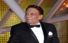 (الزعيم) يعود من جديد.. عادل إمام يطل على جمهوره في عمل يوثق مسيرته - ye